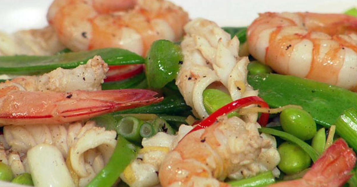 Seafood & edamame stir-fry - 9Kitchen