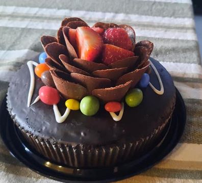Shoppers go wild for mum's cult Aldi chocolate cake decorating hack