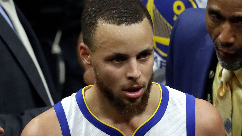 Steph Curry S Scary Preseason Moment Should Give Warriors Cause For Pause Rsn