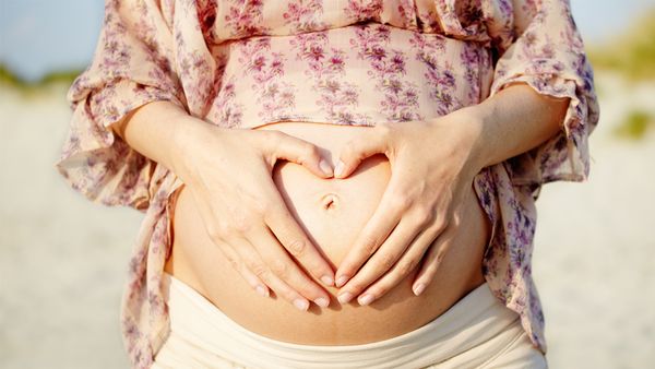 Baby moon: here’s what you can expect during the second half of your pregnancy. Image: Getty