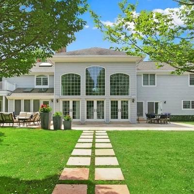 Brad and Angelina’s former Hamptons pad sells for $19.1 million