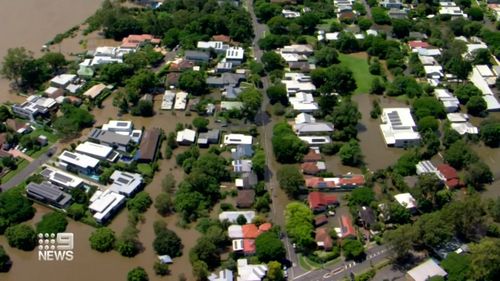 The Queensland government has announced a new $750 million buy-back scheme to help those affected by flooding rebuild, sell, or flood-proof their homes. 