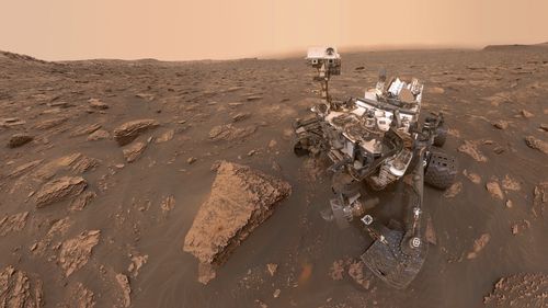 El rover Curiosity de la NASA llevó a cabo una misión de casi una década para determinar si Marte alguna vez fue habitable para los organismos vivos.
