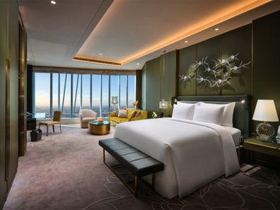 J Hotel Shanghai Towers: Premium Stateroom and Stateroom Living Room
