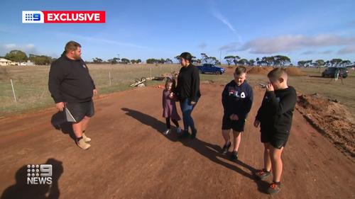 A South Australian family has been dealt a cruel blow, with thieves stealing a $15,000 shed they planned to live and work in.