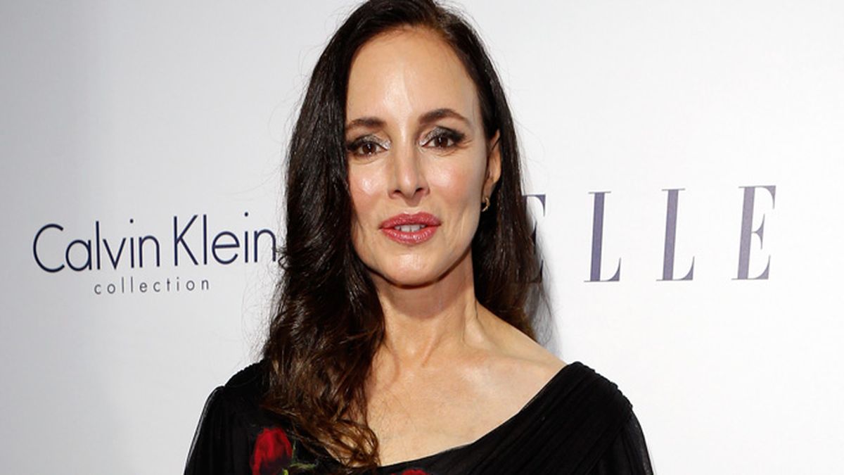 Revenge star Madeline Stowe robbed of $75k in jewellery…at gunpoint…while  naked - 9Celebrity