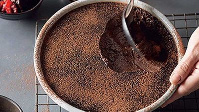 <a href="http://kitchen.nine.com.au/2016/05/05/13/35/suzanne-gibbs-rich-chocolate-mousse" target="_top" draggable="false">Suzanne Gibbs' rich chocolate mousse</a> recipe