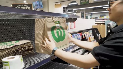 Woolworths rolls out quick delivery service via app