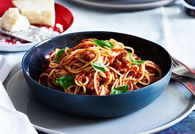 Spaghetti with white meatballs
