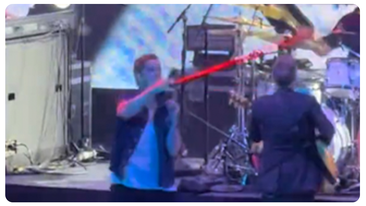 Rob Thomas &lsquo;almost killed&rsquo; Matchbox Twenty bandmate