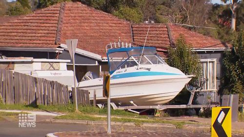 Death of elderly Sydney woman linked to family gathering and apartment lockdown 