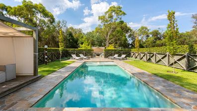 Mornington Peninsula property real estate Melbourne Victoria Australia mansion rural living farms prices millions 
