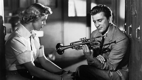 Kirk Douglas with Doris Day in 'Young Man With A Horn'.