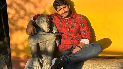 Shoaib Hussain, um estudante internacional de 22 anos do Paquistão que trabalhava como motorista de transporte compartilhado, foi morto.