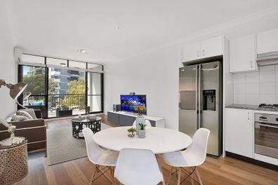 Studio apartment in Sydney's Surry Hills available to rent.