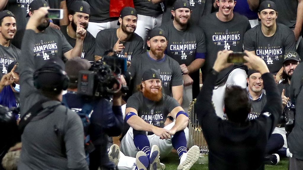 487 Justin Turner Photo Day Photos & High Res Pictures - Getty Images