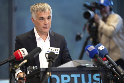 O CEO da Optus, Stephen Rue, atualiza a mídia sobre a resposta da empresa às suas falhas de comunicação de emergência.