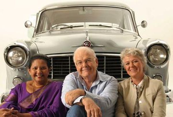 Agony Aunts With Clive Robertson