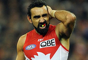 Which club apologised for a young heckler who called Adam Goodes an "ape"?