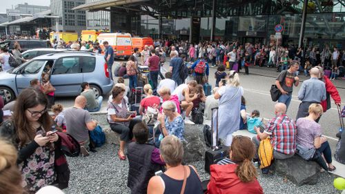 Hundreds left stranded amid power outage at international airport in Hamburg, Germany