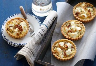 Herb and goat's cheese tarts