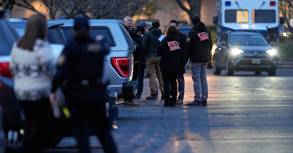 US federal immigration agents shoot and injure two people in car outside hospital