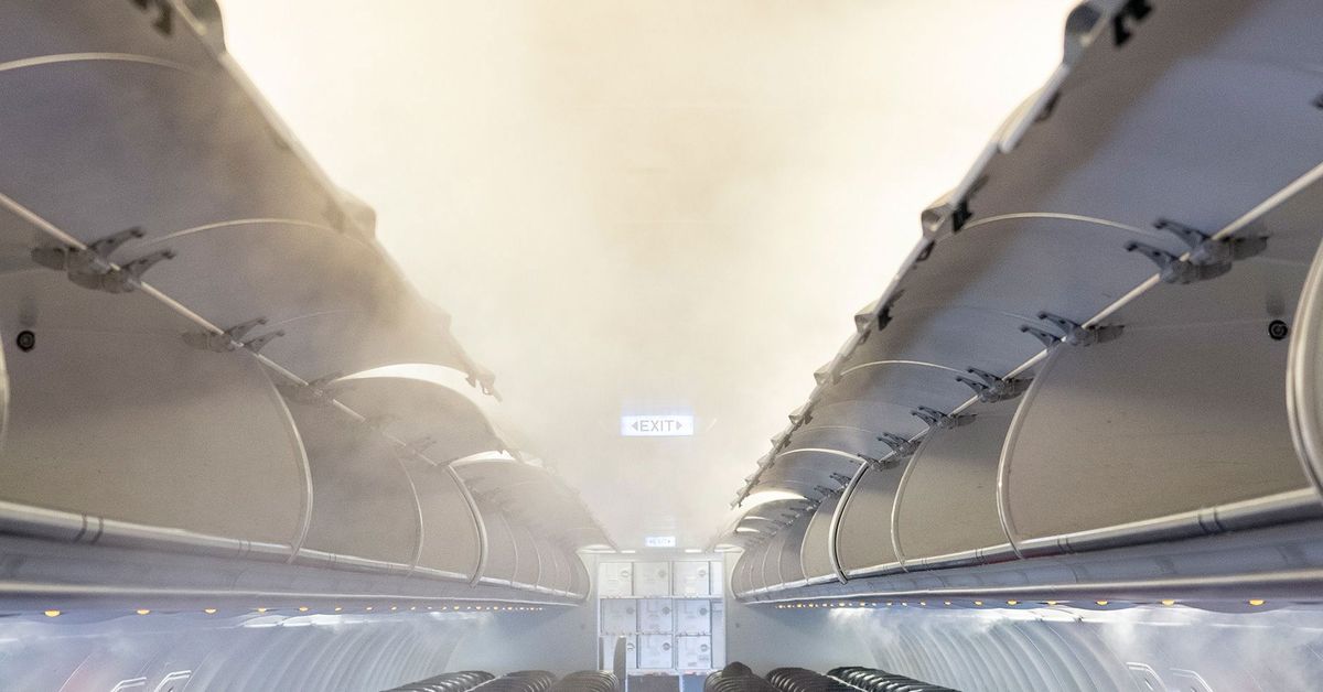 Fog in the airplane? Here's why you shouldn't worry