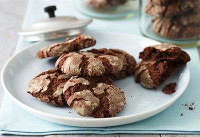 Chocolate lace cookies