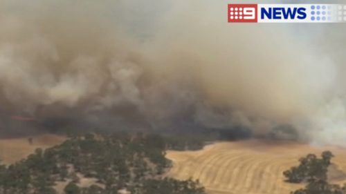 The CFS issued a bushfire emergency warning at 1pm (ACST). (9NEWS)