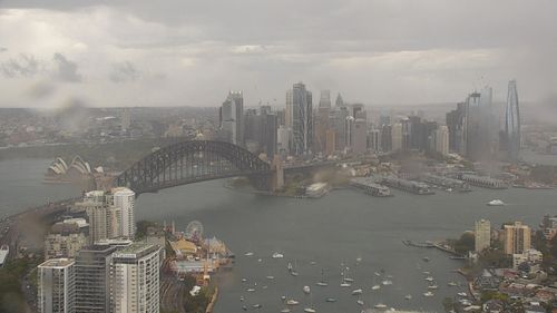 Sydney a été frappée par des vents violents et des averses.