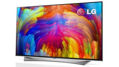 <p><b>LG sticks with stunning, expensive OLED TVs </b></p><p>
While most of the market, including Samsung and Sony, have given up on producing OLED televisions for the home market because of cost, LG have unveiled a curved, flexible 77-inch OLED TV with 4k resolution. </p><p>
The market-ready flagship model is expected to sell for north of $30,000 in the US, to which we could expect to add a hefty "Australia tax". But they do look stunning. </p>
