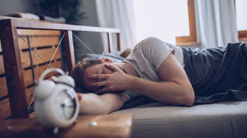 Alarm saatiyle uyandırılan adam