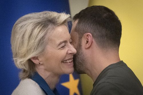 Ukrainian President Volodymyr Zelenskyy, right, and European Commission President Ursula von der Leyen