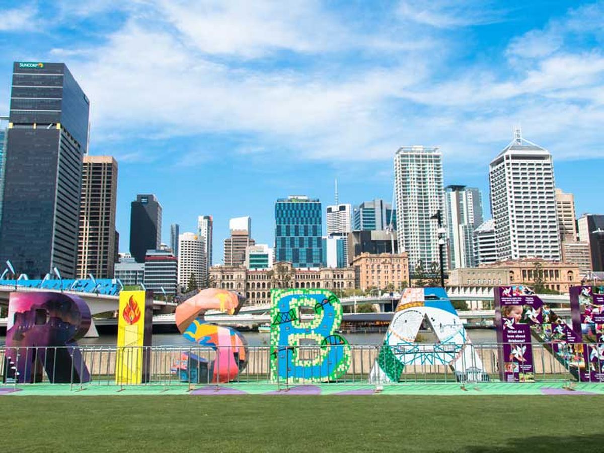 Brisbane Airtrain  South Bank Parklands