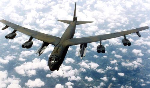 A US Air Force B-52 heavy bomber. (Photo: AP).