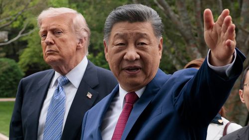 Donald Trump ve Xi Jinping.