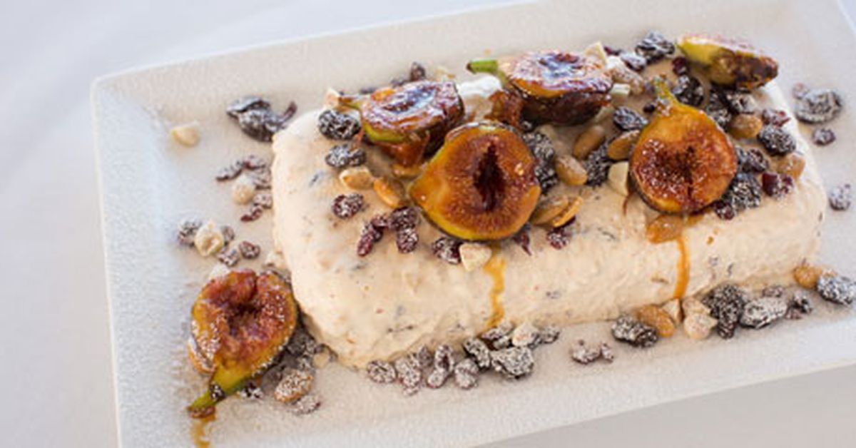 Peter Gilmore's Christmas pudding ice-cream with caramelised fresh figs - 9Kitchen