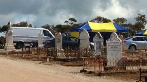 Mystery surrounds pile of bones found in unused part of South Australian cemetery