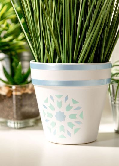 Cricut Joy project pastel plant pot