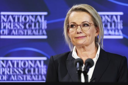 Liberal lider Sussan Ley, 25 Haziran 2025'te Canberra'daki Ulusal Basın Kulübü'nde bir konuşma yaparken.