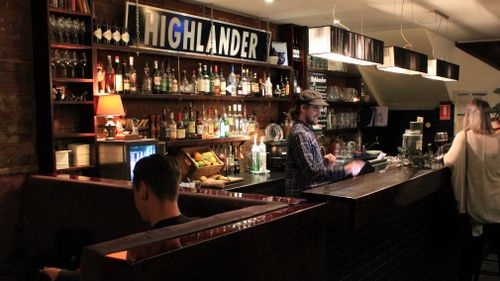 Ms Dixon performed at the Highlander Bar in Melbourne's CBD on Tuesday night. (Highlander Bar via Dimmi)