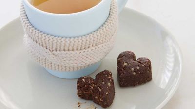 Recipe: <a href="http://kitchen.nine.com.au/2017/04/13/08/51/cacao-fudge-bites" target="_top">Cacao fudge bites</a>