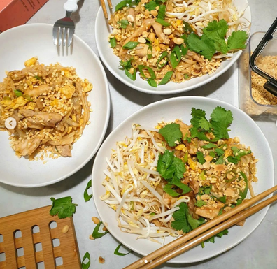 lee santos feeding five frugally chicken pad thai