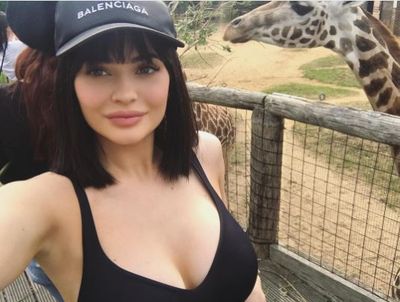 Just days earlier Kylie showed off a raven-haired blunt cut with a subtle shaggy fringe.