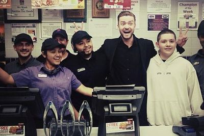 @justintimberlake: What do we do after we win 3 PCAs?!?! Easy... Go to Taco Bell!! People's Champ, baby!!