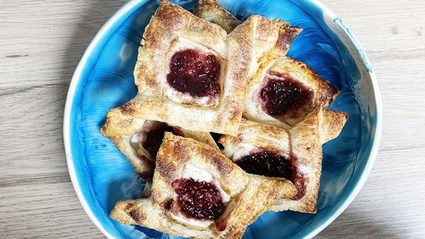 Cheat's four ingredients puff pastry Danish