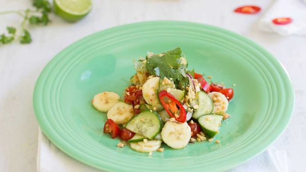 Banana som tum Thai salad