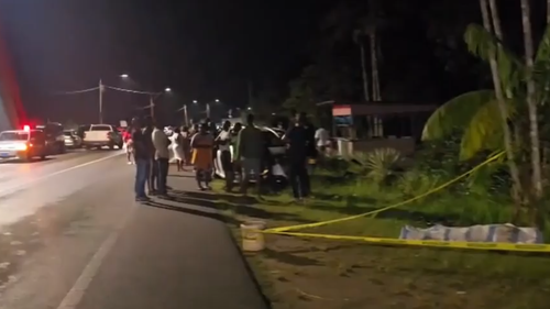 Um ataque com faca perto da capital do Suriname, Paramaribo, matou pelo menos nove pessoas, incluindo cinco crianças, disse a polícia no domingo. O ataque ocorreu em Richelieu, no distrito de Commewijne, cerca de 25 quilômetros a leste de Paramaribo.