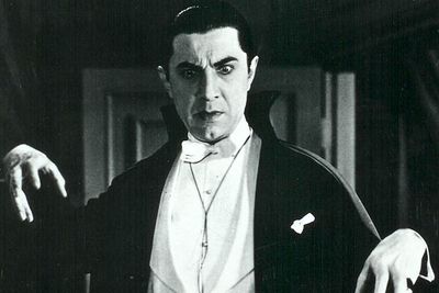 <B>The vampire:</B> The world's most famous vampire,  Dracula  has been portrayed countless number of times in cinema. In the original 1931 film based on Bram Stoker's novel, Dracula (Bela Lugosi) invites unsuspecting victims to his castle, where he either turns them into raving lunatics or feasts on their blood. Yummy.<br/><br/><B>Scare factor:</B> Dracula audiences were reportedly so overcome with fear that they fainted in their seats. Wusses.