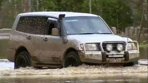 More heavy rain set to lash flooded Victorian towns